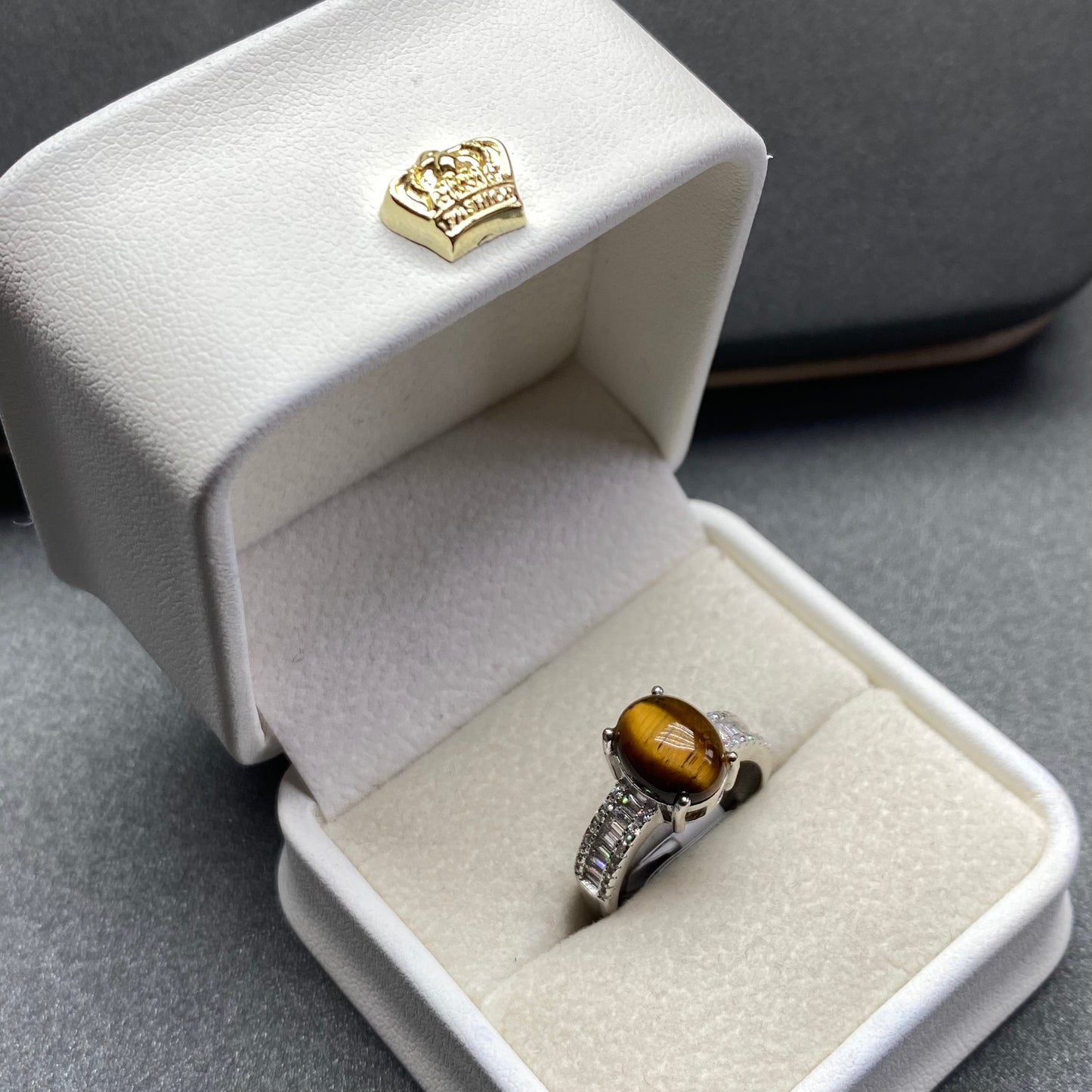 Tiger eyes ring