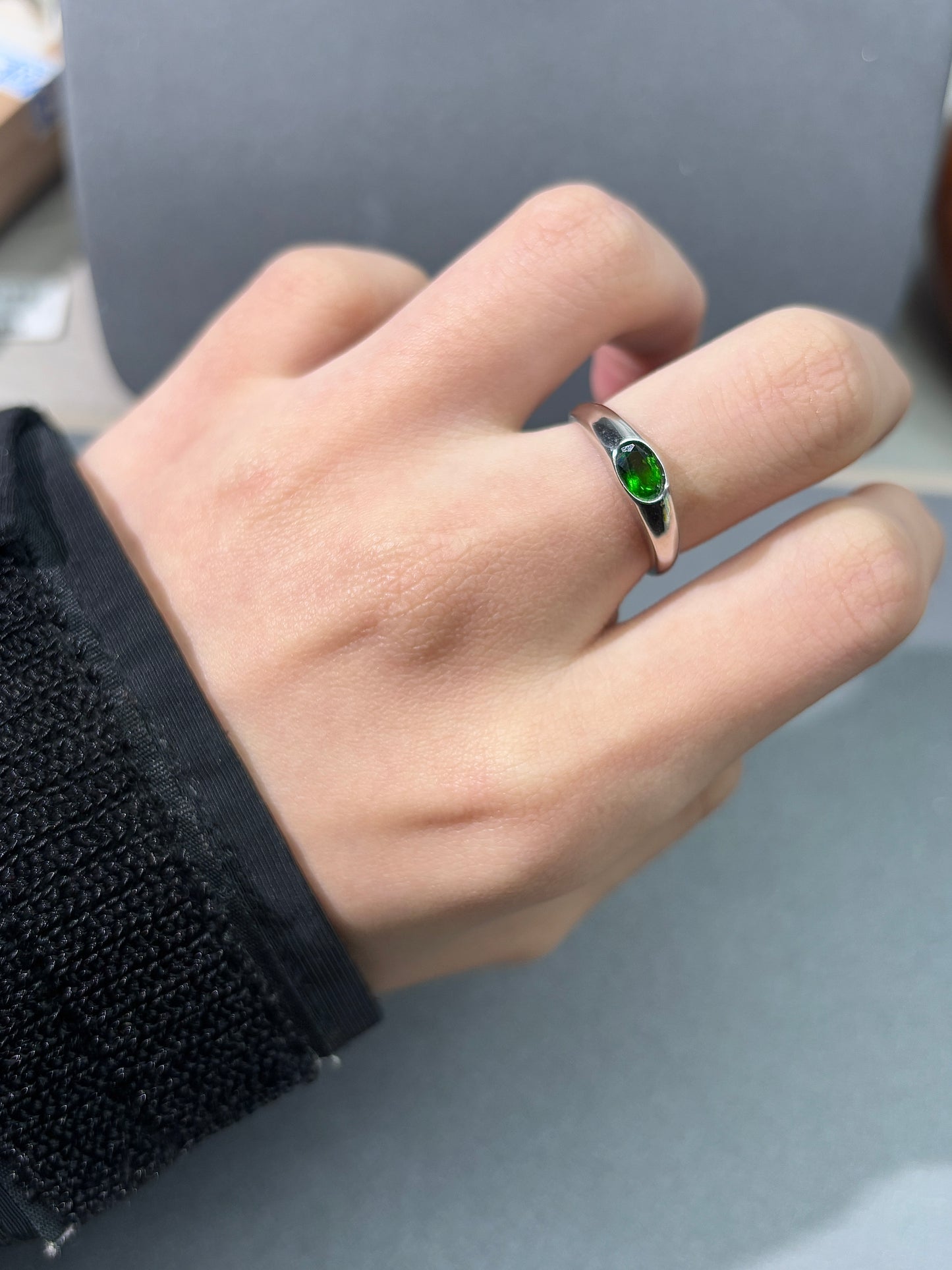 Diopside ring