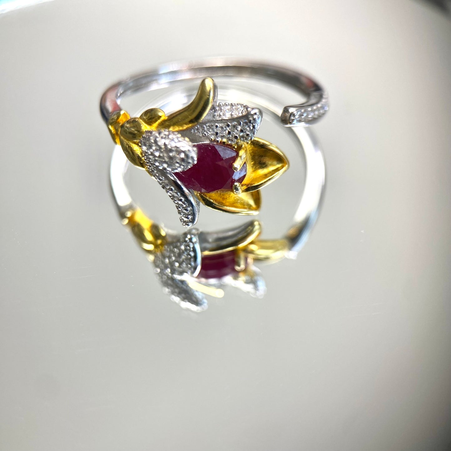 Ruby flowers ring
