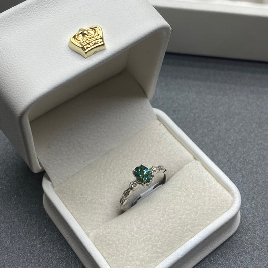 1 carat moissanite ring