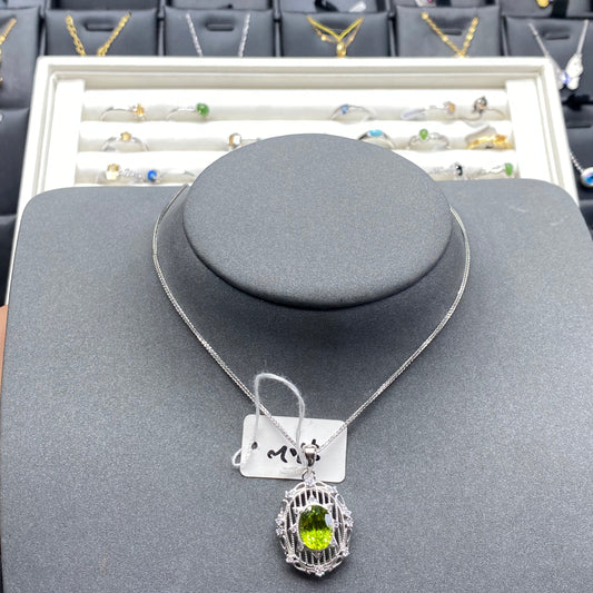 Natural gemstone peridot pendant