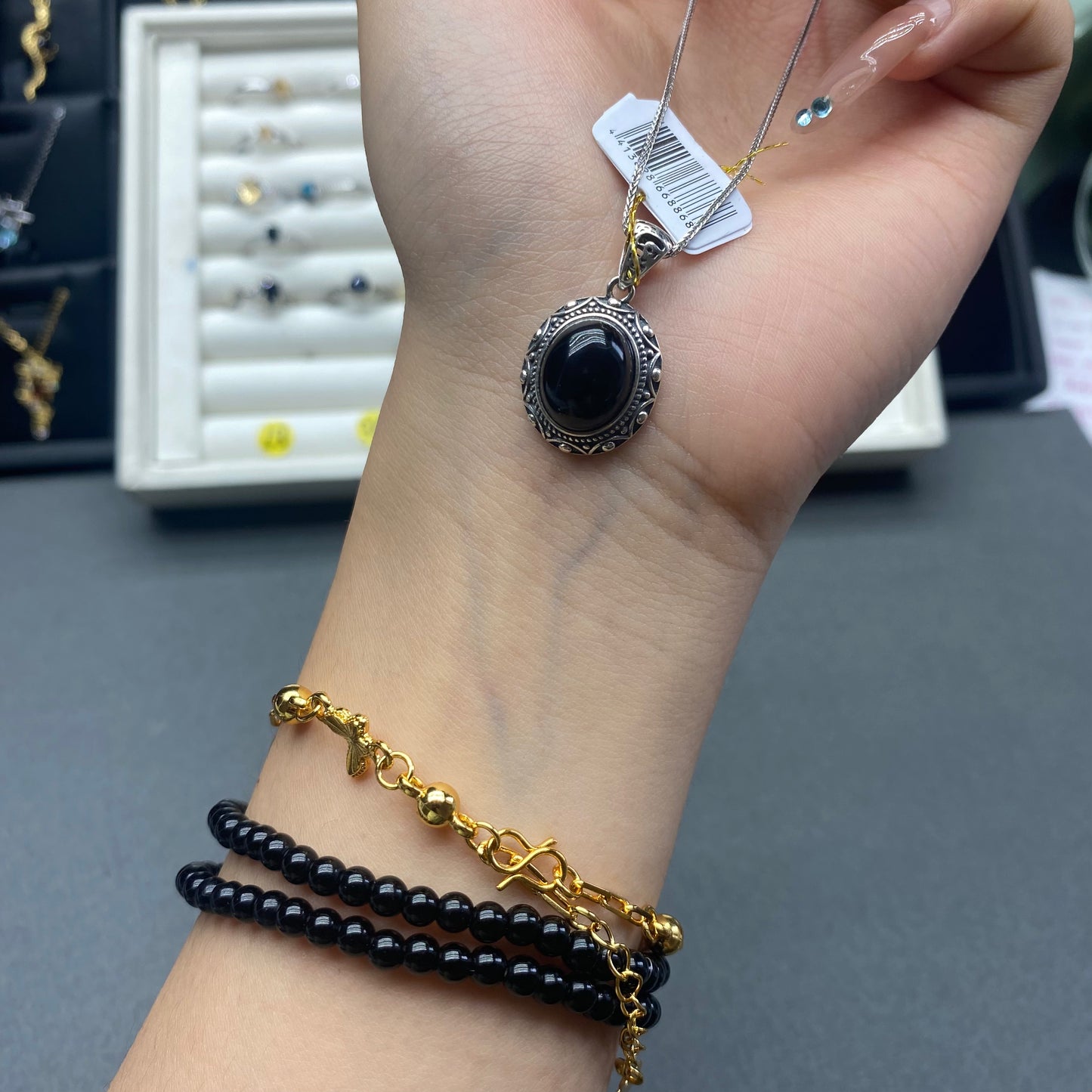 Natural gemstone black pendant pendant